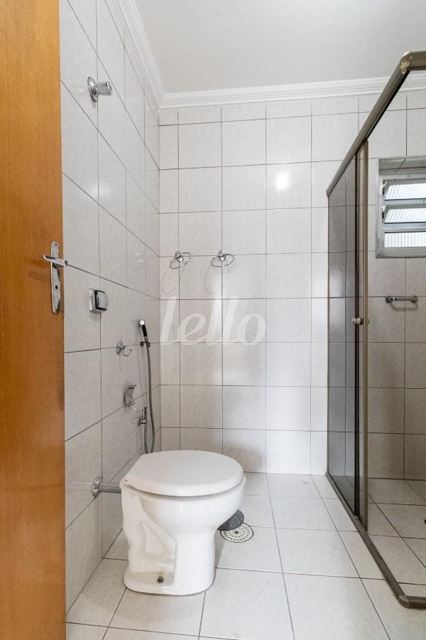 BANHEIRO-SOCIAL de Apartamento com 76 m² em Cerqueira César - São Paulo