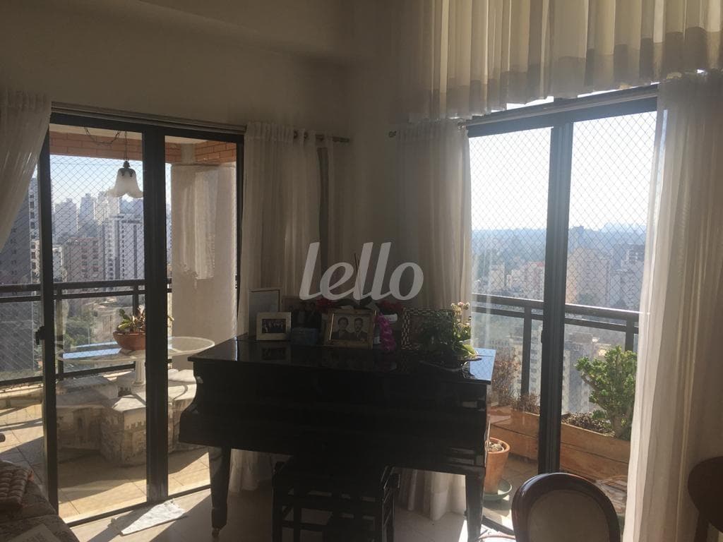SALA de Apartamento com 190 m² em Vila Andrade - São Paulo