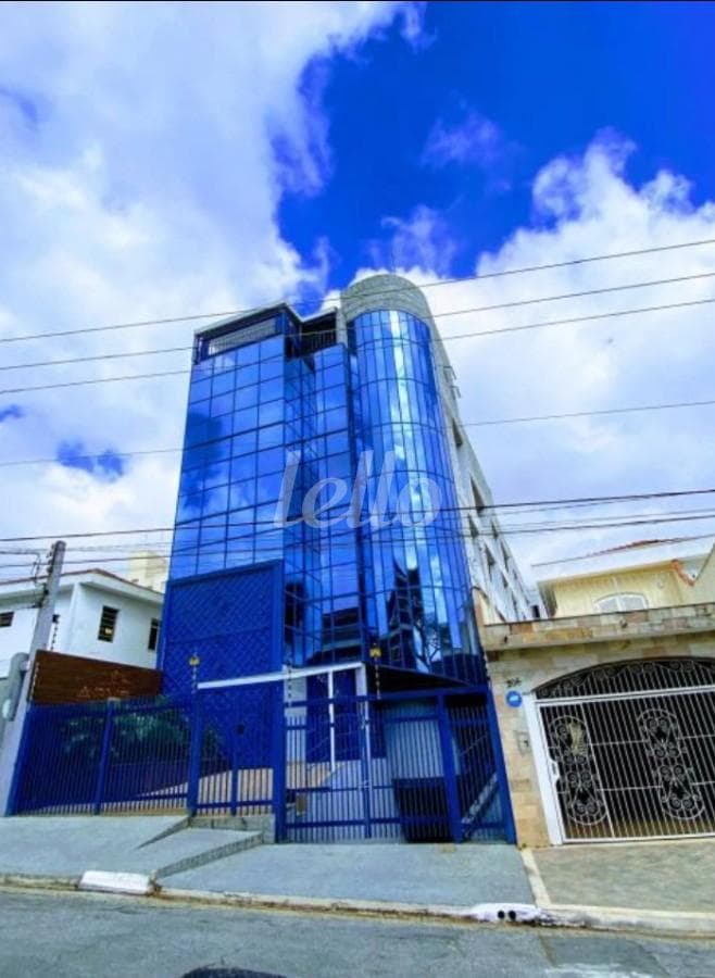 FACHADA de Prédio Comercial Multiusuário com 1400 m² em Vila Santa Clara - São Paulo