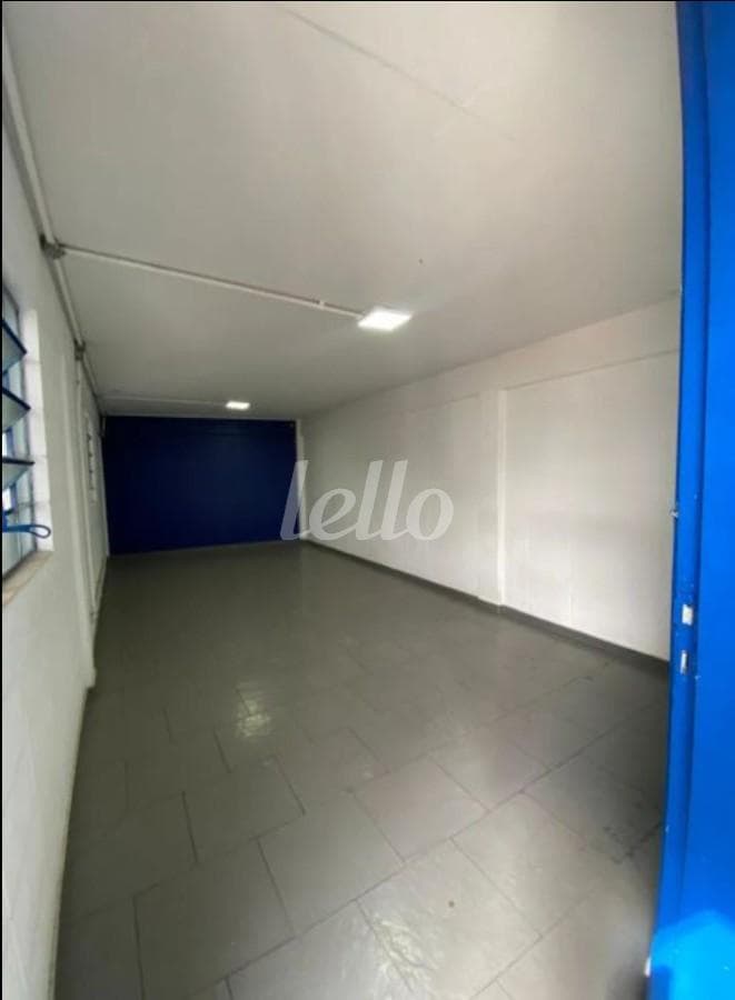 SALÃO de Prédio Comercial Multiusuário com 1400 m² em Vila Santa Clara - São Paulo
