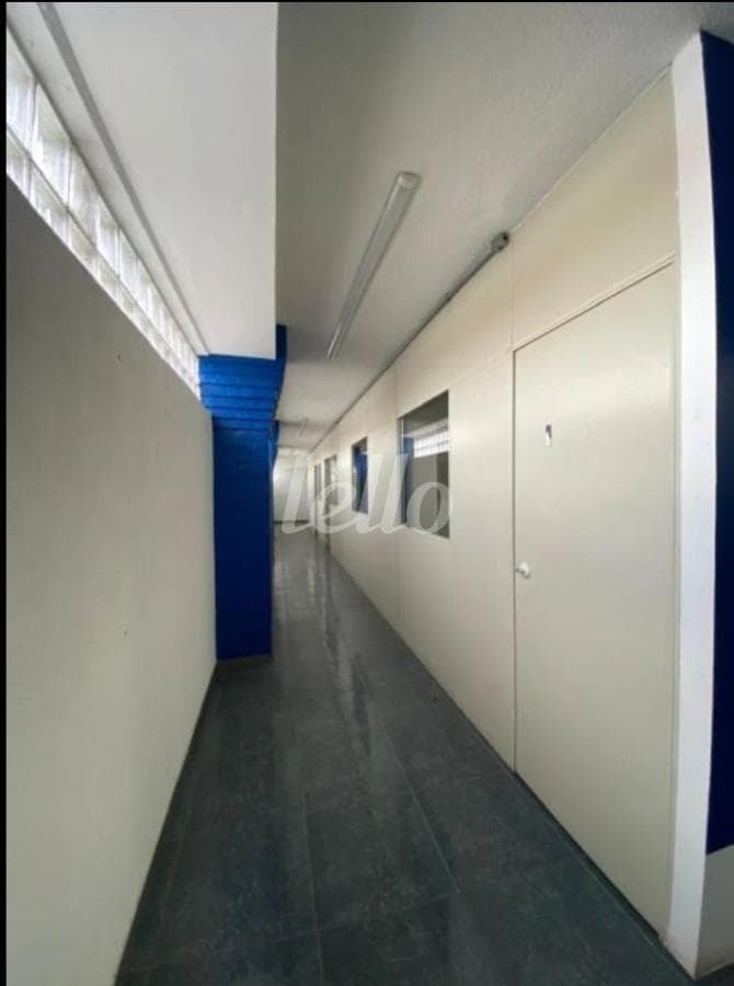 CORREDOR de Prédio Comercial Multiusuário com 1400 m² em Vila Santa Clara - São Paulo