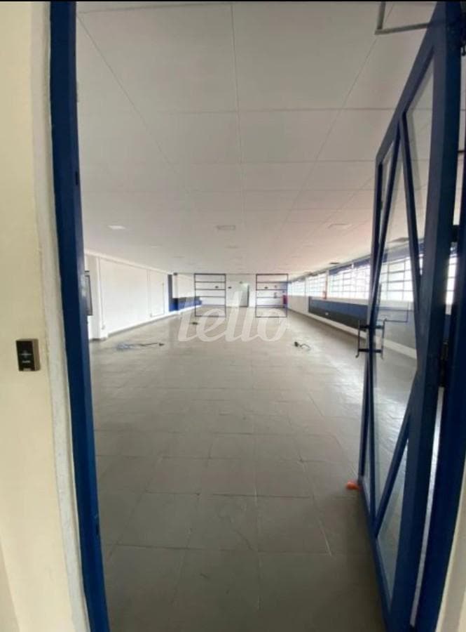 SALÃO de Prédio Comercial Multiusuário com 1400 m² em Vila Santa Clara - São Paulo