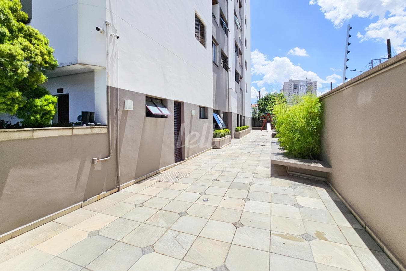 02AREA-CONDOMINIAL_001.JPG