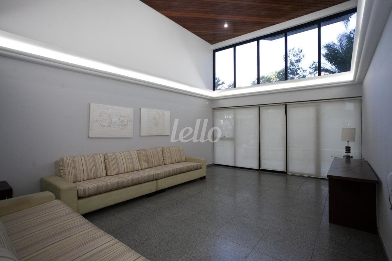 AREA CONDOMINIAL