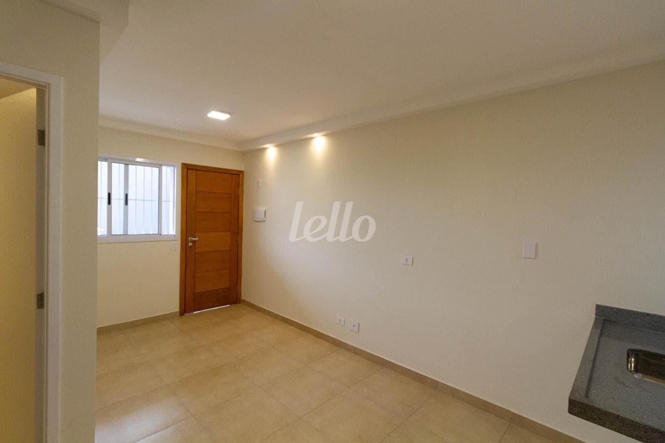 SALA de Apartamento com 33 m² em Vila Carrão - São Paulo