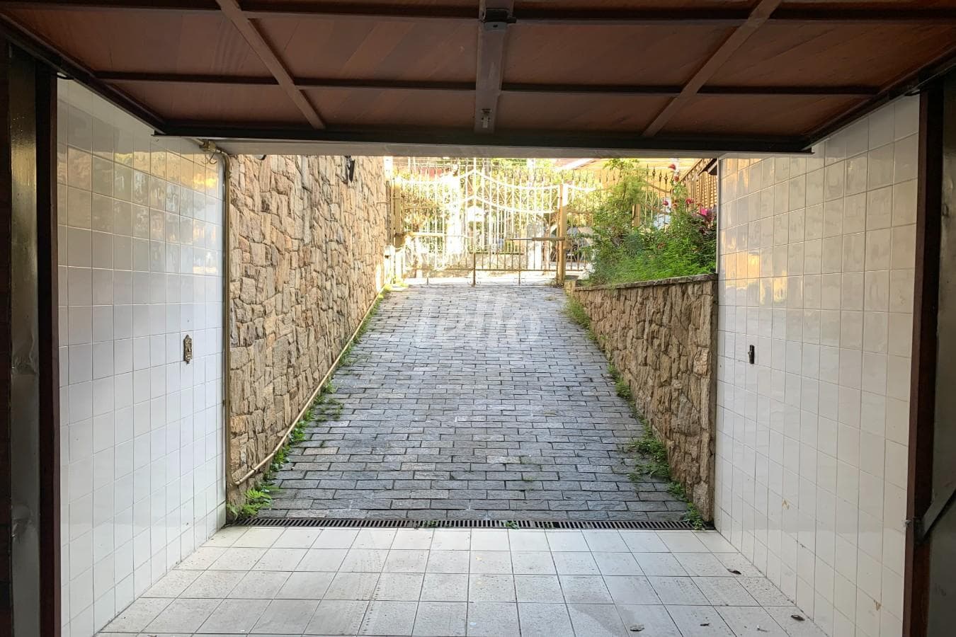 GARAGEM de Casa sobrado com 400 m² em Chácara Califórnia - São Paulo