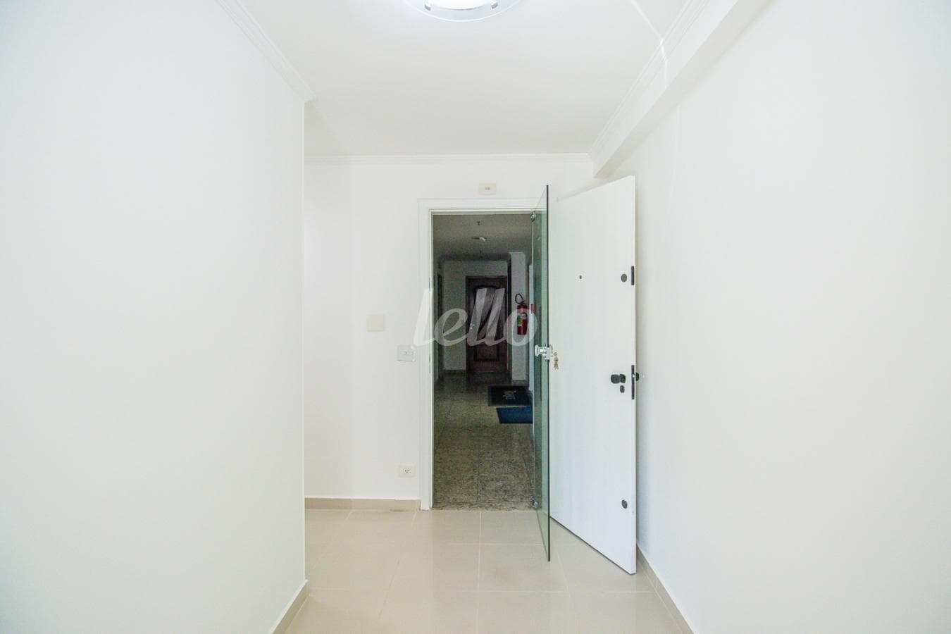 SALA de Sala / Conjunto com 45 m² em Vila Clementino - São Paulo