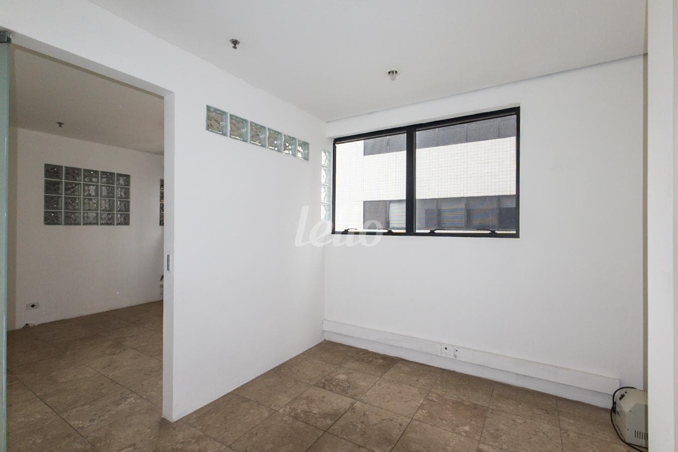 SALA  DESTAQUE de Sala / Conjunto com 30 m² em Vila Monte Alegre - São Paulo