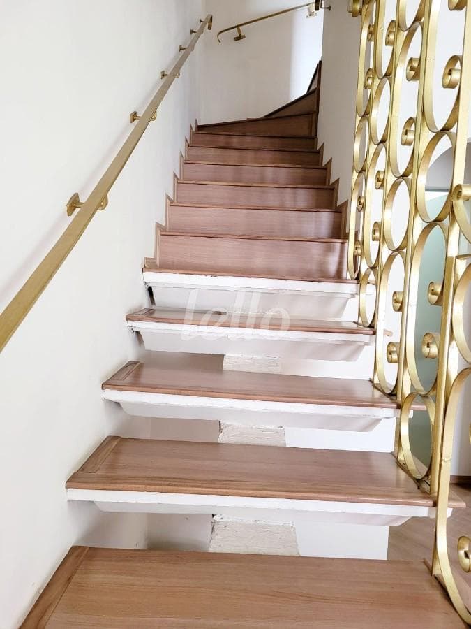 ESCADA SOCIAL de Casa sobrado com 150 m² em Tremembé - São Paulo