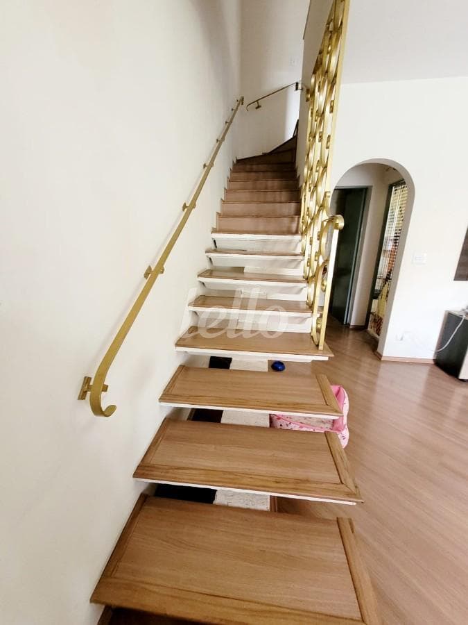 ESCADA SOCIAL de Casa sobrado com 150 m² em Tremembé - São Paulo