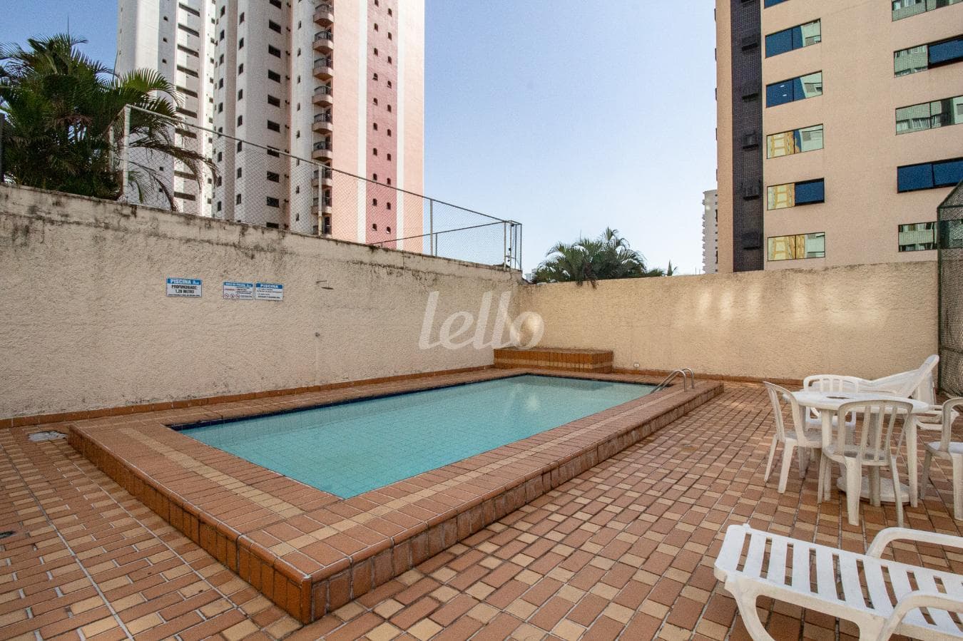 AREA CONDOMINIAL