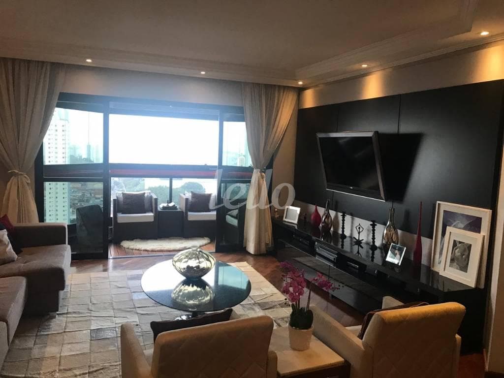 SALA de Apartamento com 189 m² em Tatuapé - São Paulo