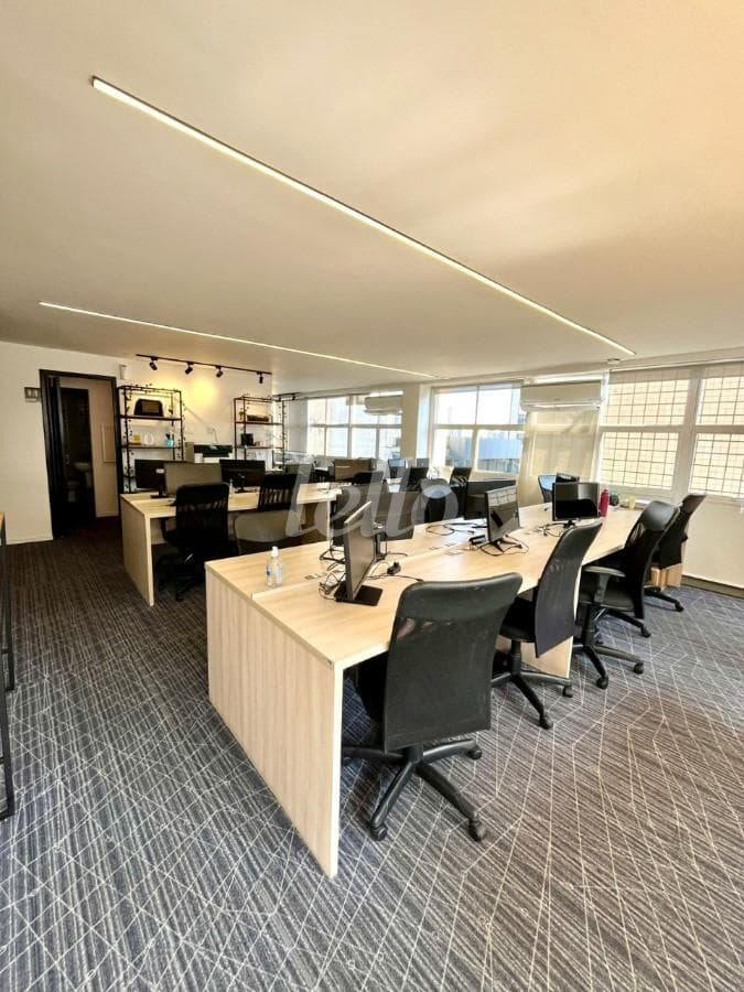 SALA de Sala / Conjunto com 210 m² em Jardim Paulistano - São Paulo