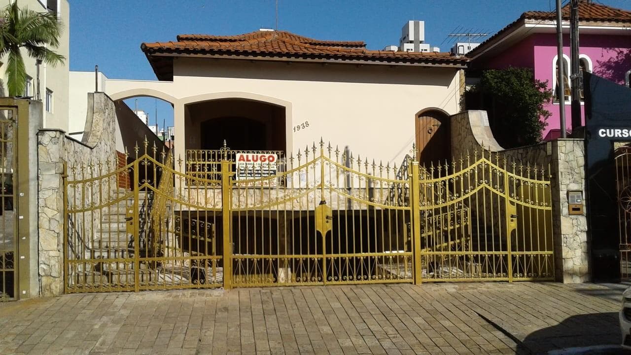 FACHADA de Casa sobrado com 520 m² em Tatuapé - São Paulo