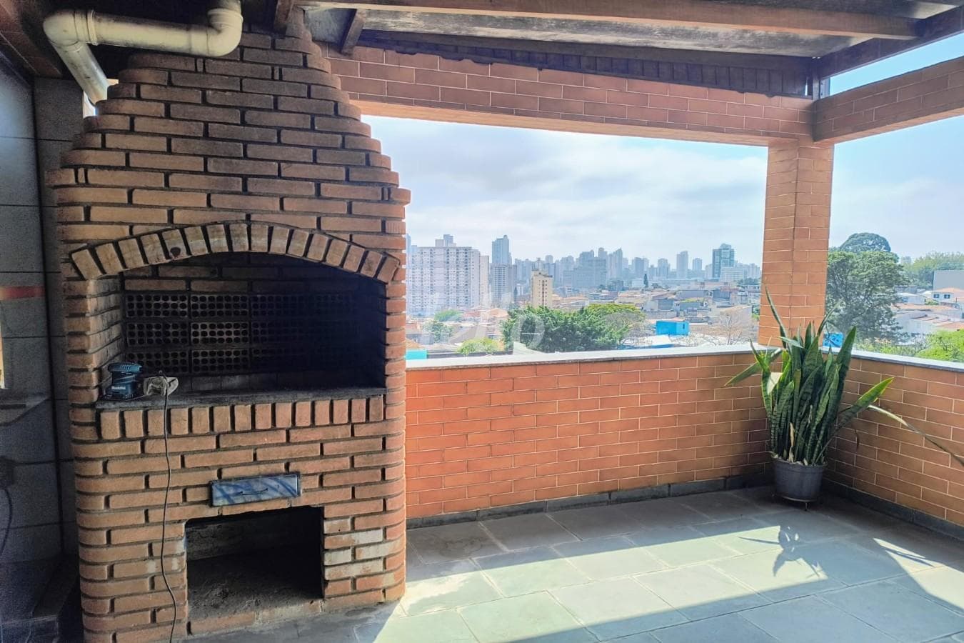 VARANDA GOURMET de Casa sobrado com 375 m² em Vila Regente Feijó - São Paulo