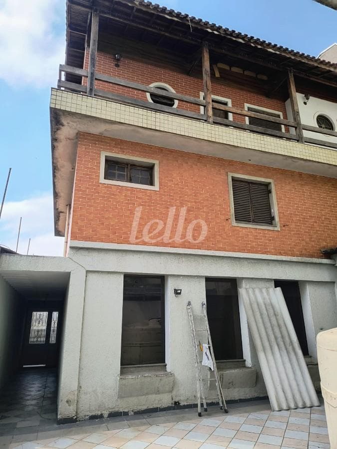 FACHADA de Casa sobrado com 375 m² em Vila Regente Feijó - São Paulo