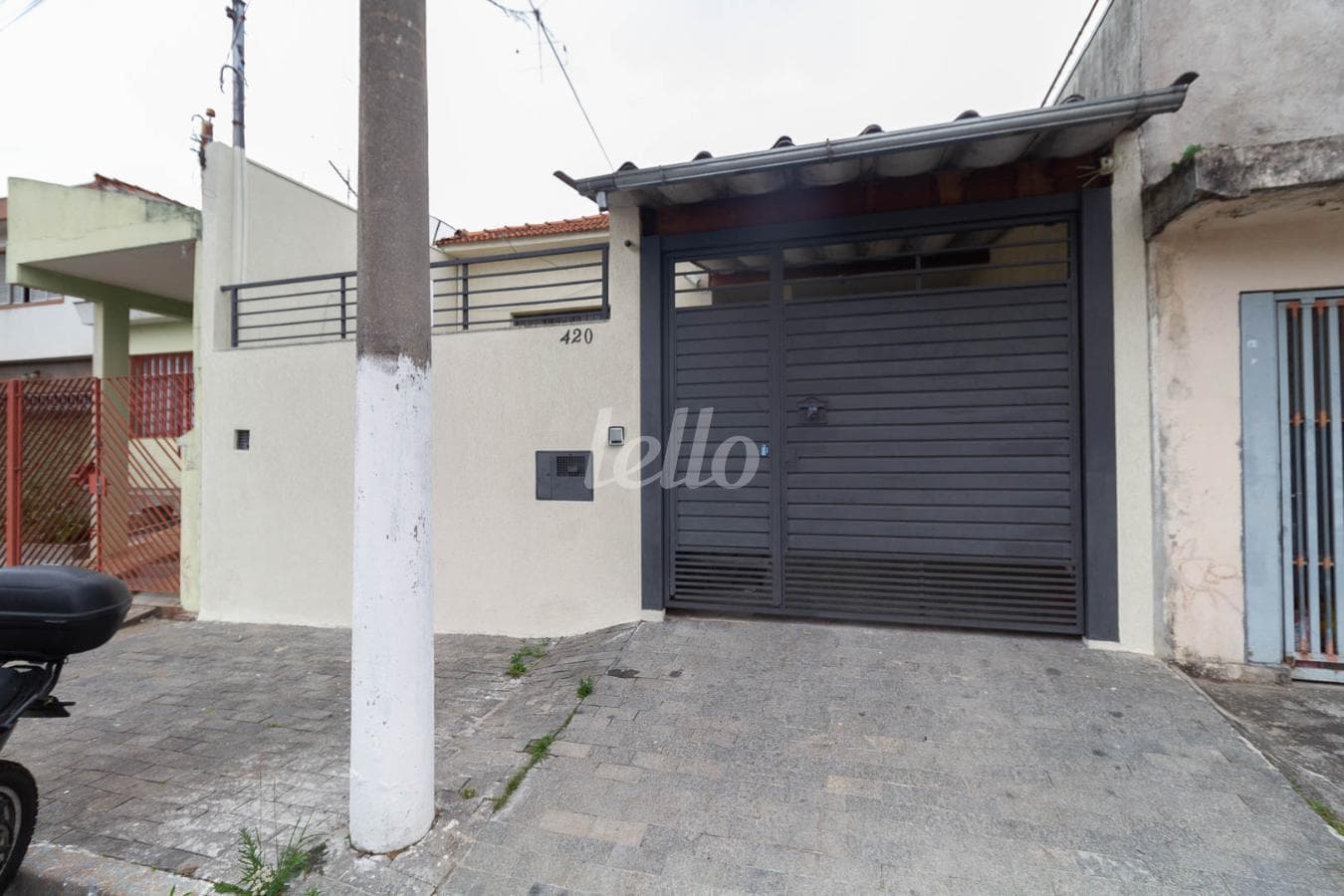 FACHADA de Casa térrea com 150 m² em Vila Carrão - São Paulo