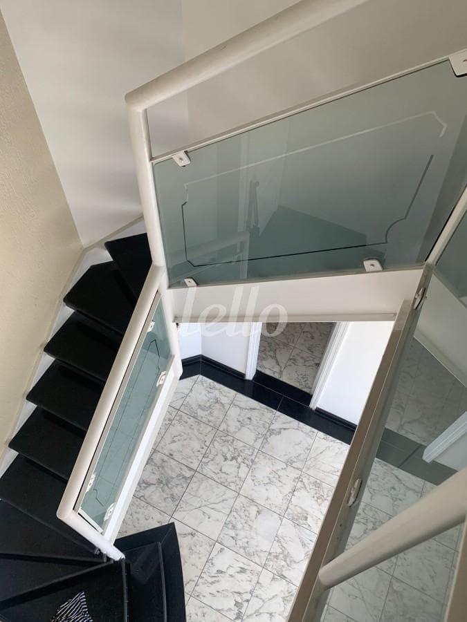 ESCADA de Apartamento Duplex com 80 m² em Chácara Santo Antônio (ZL) - São Paulo