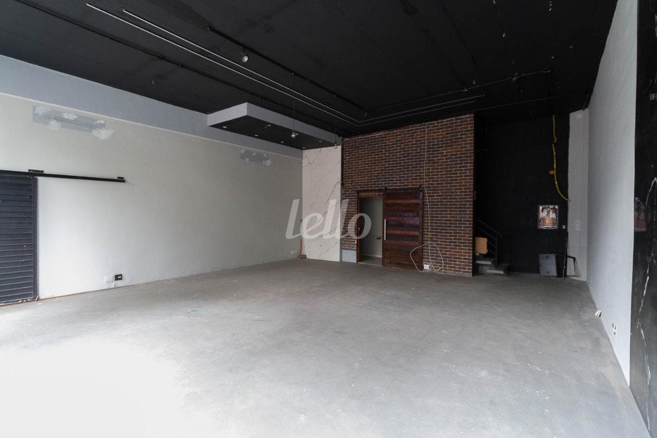 SALA de Prédio Comercial Monousuário com 200 m² em Planalto Paulista - São Paulo