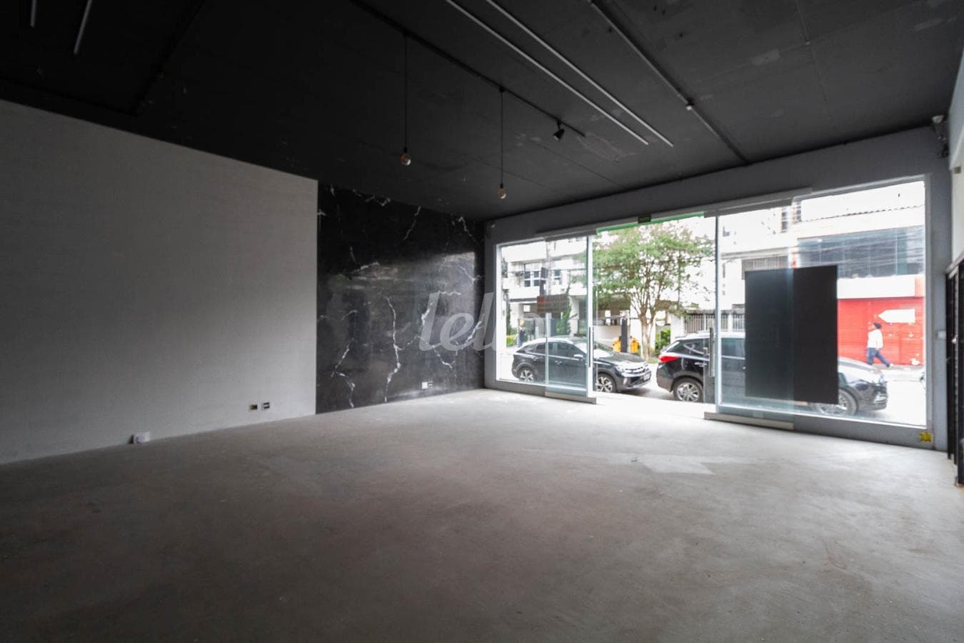 SALA de Prédio Comercial Monousuário com 200 m² em Planalto Paulista - São Paulo