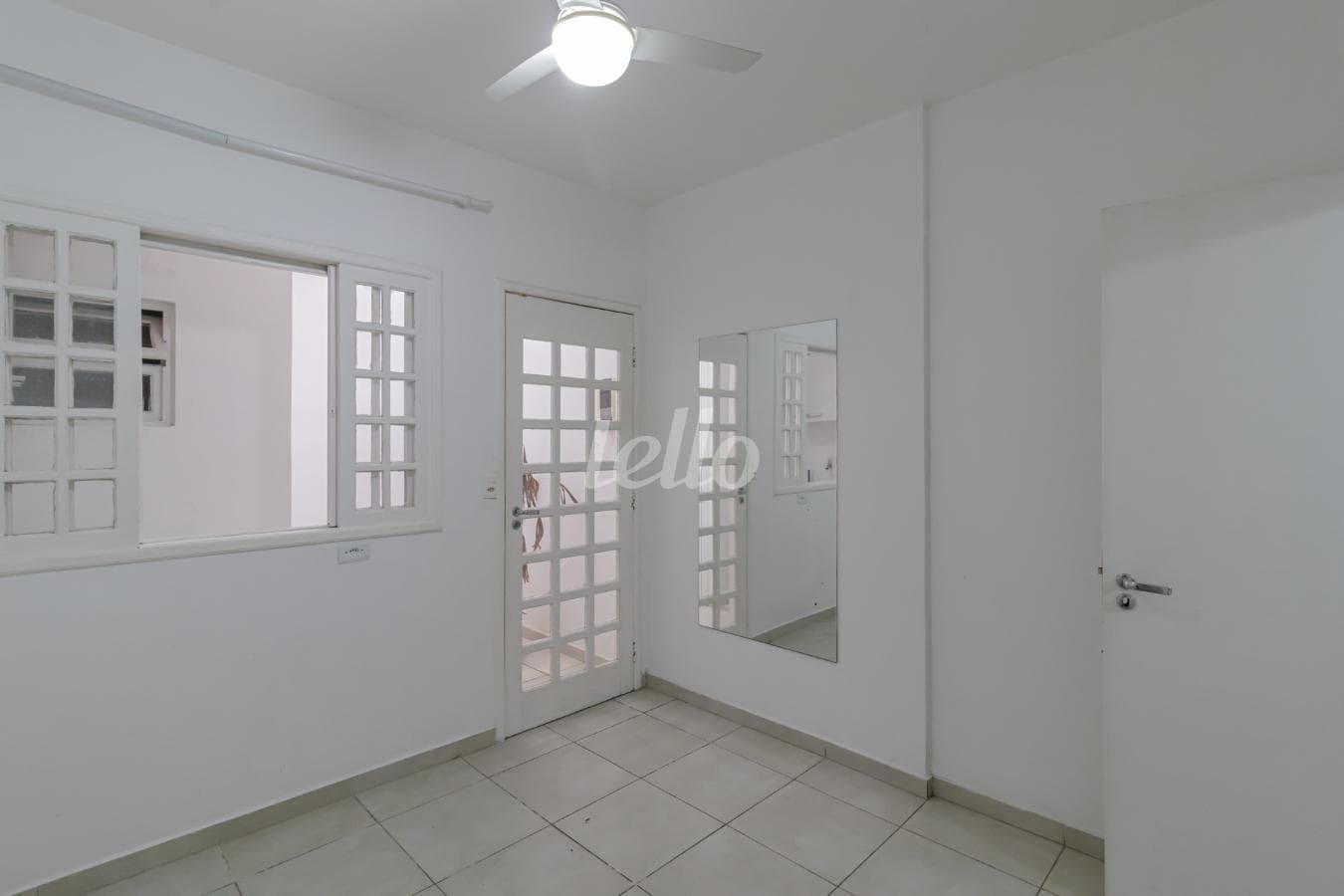 SALA de Sala / Conjunto com 12 m² em Vila Bertioga - São Paulo