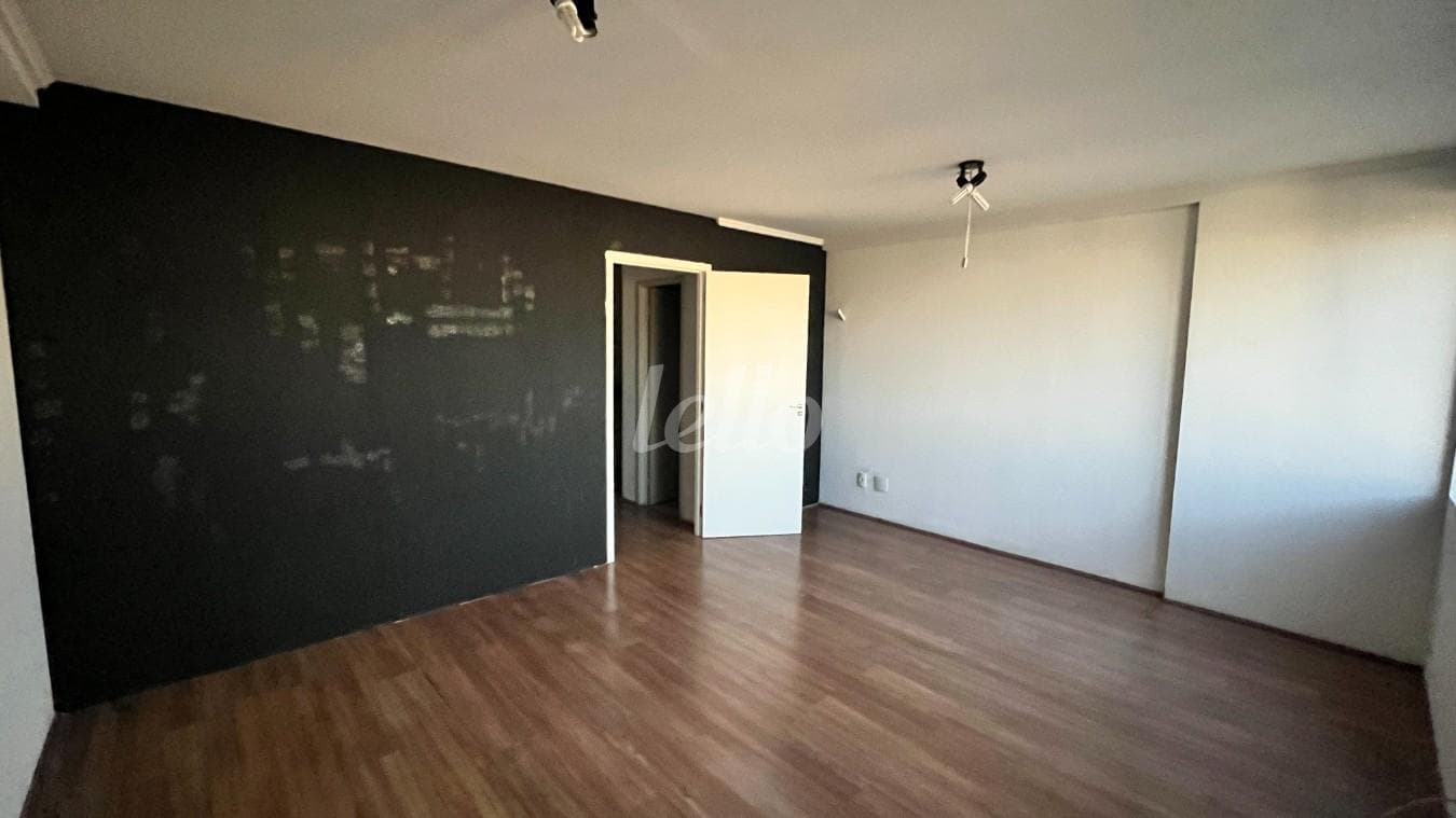 2025-07-18 07 de Sala / Conjunto com 37 m² em Lapa - São Paulo