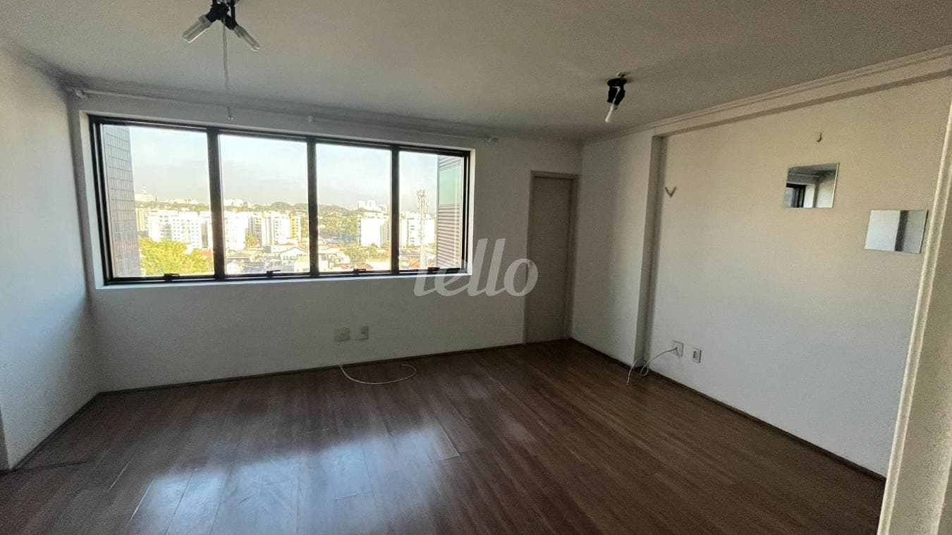 2025-07-18 07 de Sala / Conjunto com 37 m² em Lapa - São Paulo