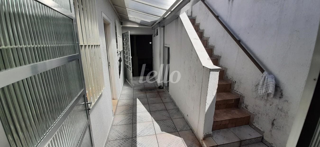 ACESSO A LAVANDERIA de Casa térrea com 133 m² em Vila Antonieta - São Paulo