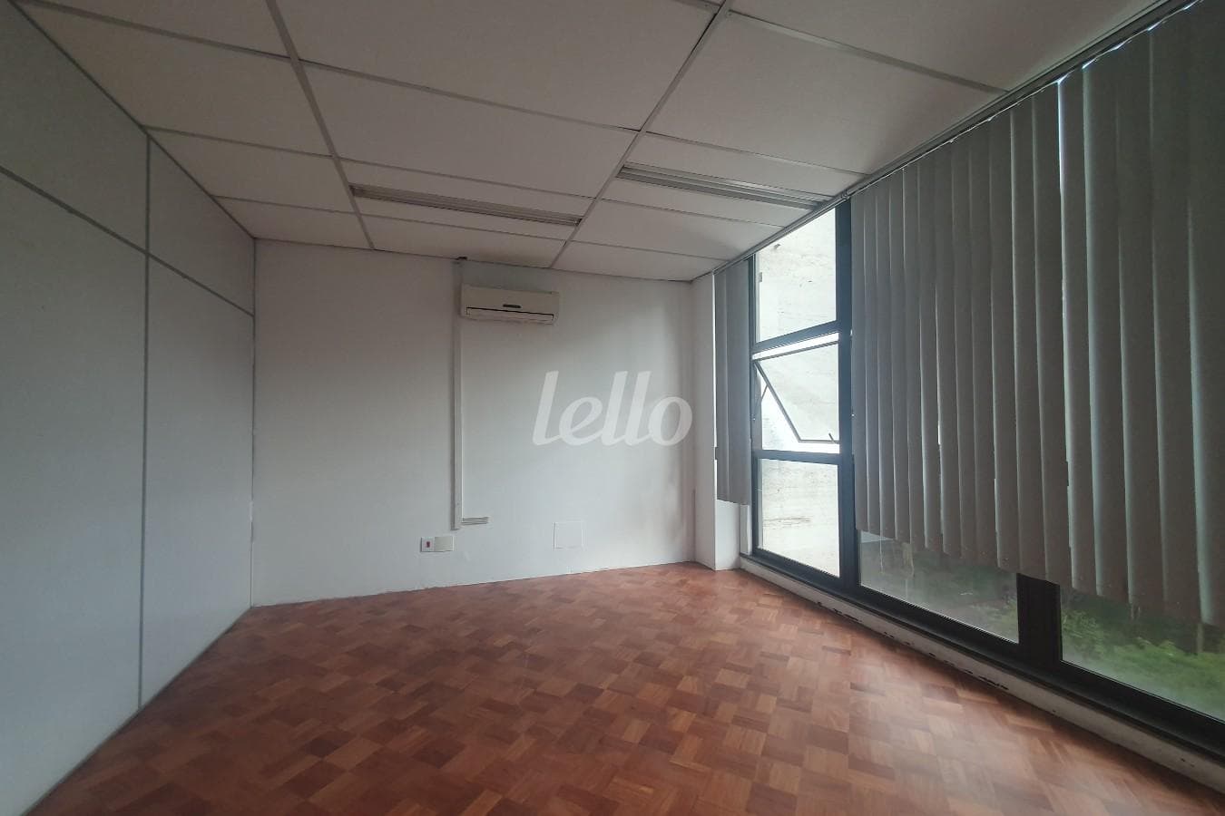 SALA4 de Sala / Conjunto com 273 m² em República - São Paulo