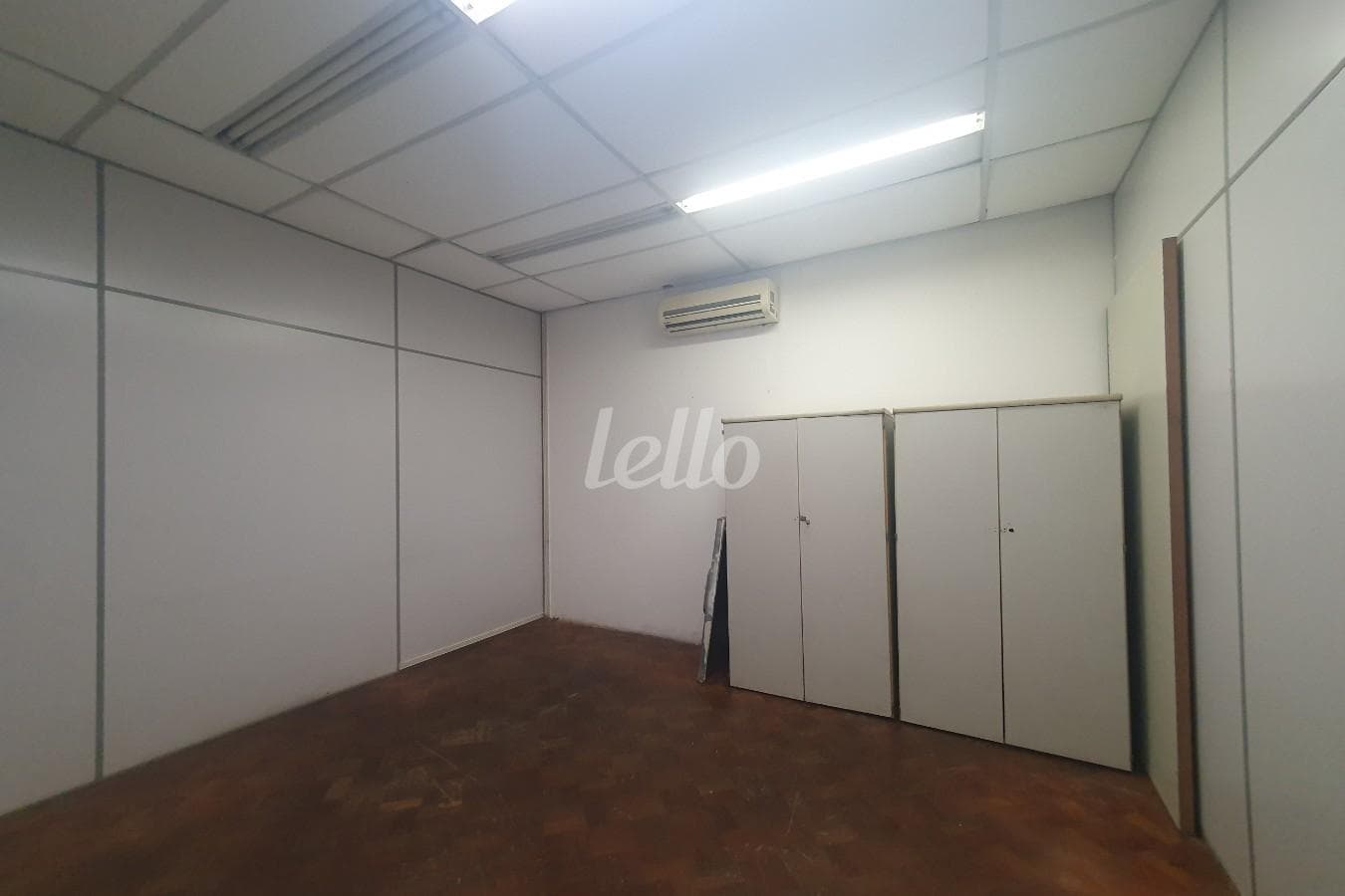 SALA5 de Sala / Conjunto com 273 m² em República - São Paulo