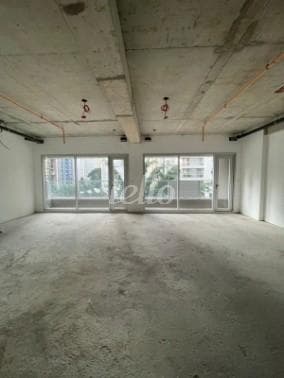 HARTHUR 02 de Sala / Conjunto com 71 m² em Cerqueira César - São Paulo