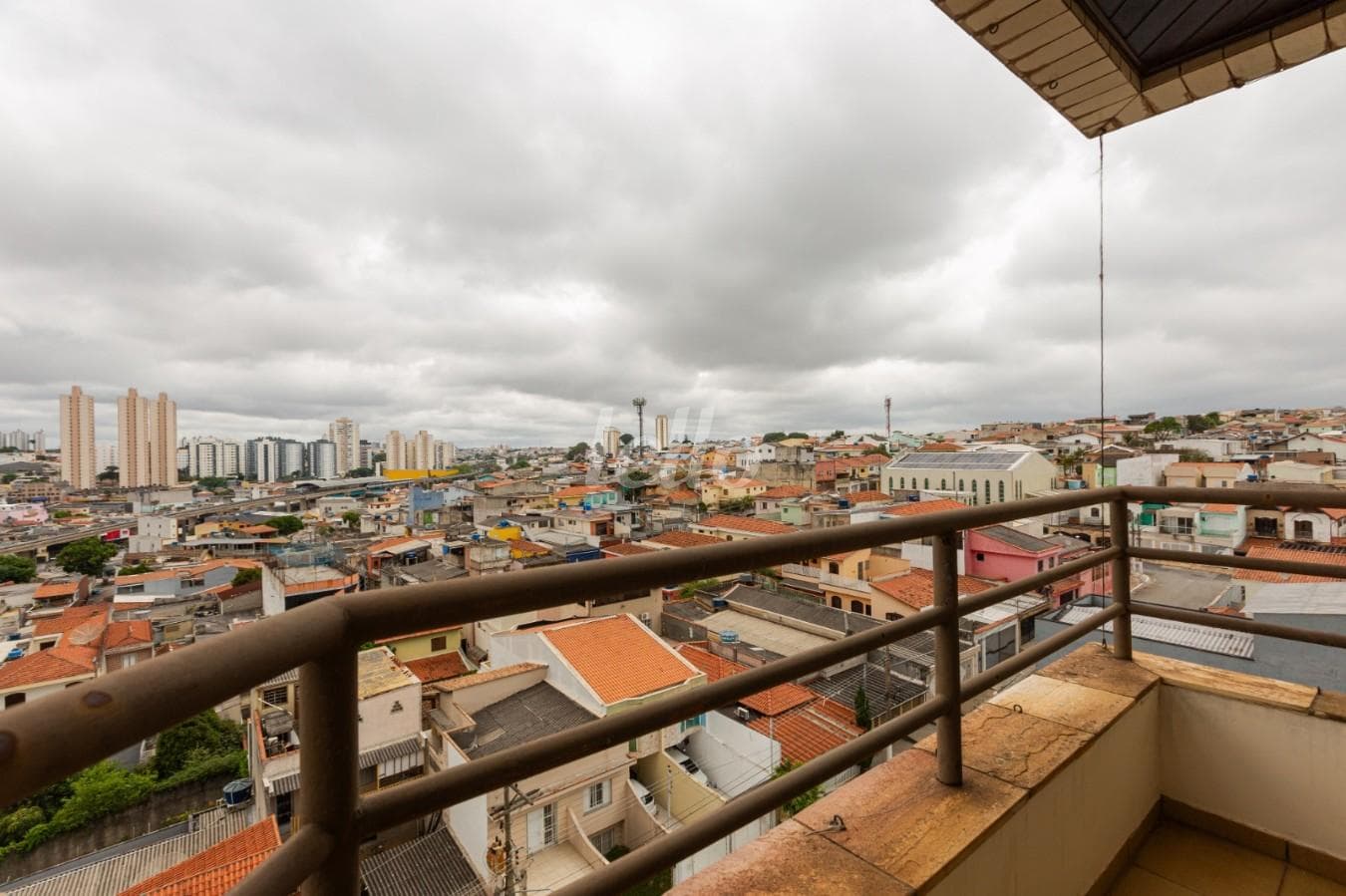 SACADA de Apartamento com 96 m² em Jardim Teresa - São Paulo
