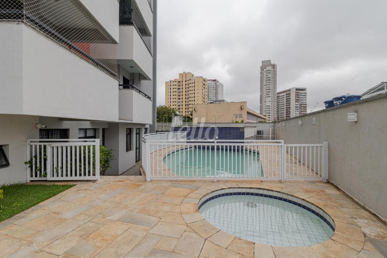 AREA CONDOMINIAL