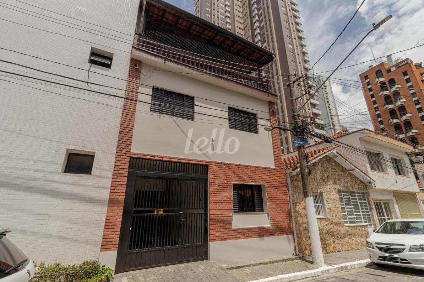 FACHADA de Casa sobrado com 120 m² em Vila Santo Estevão - São Paulo