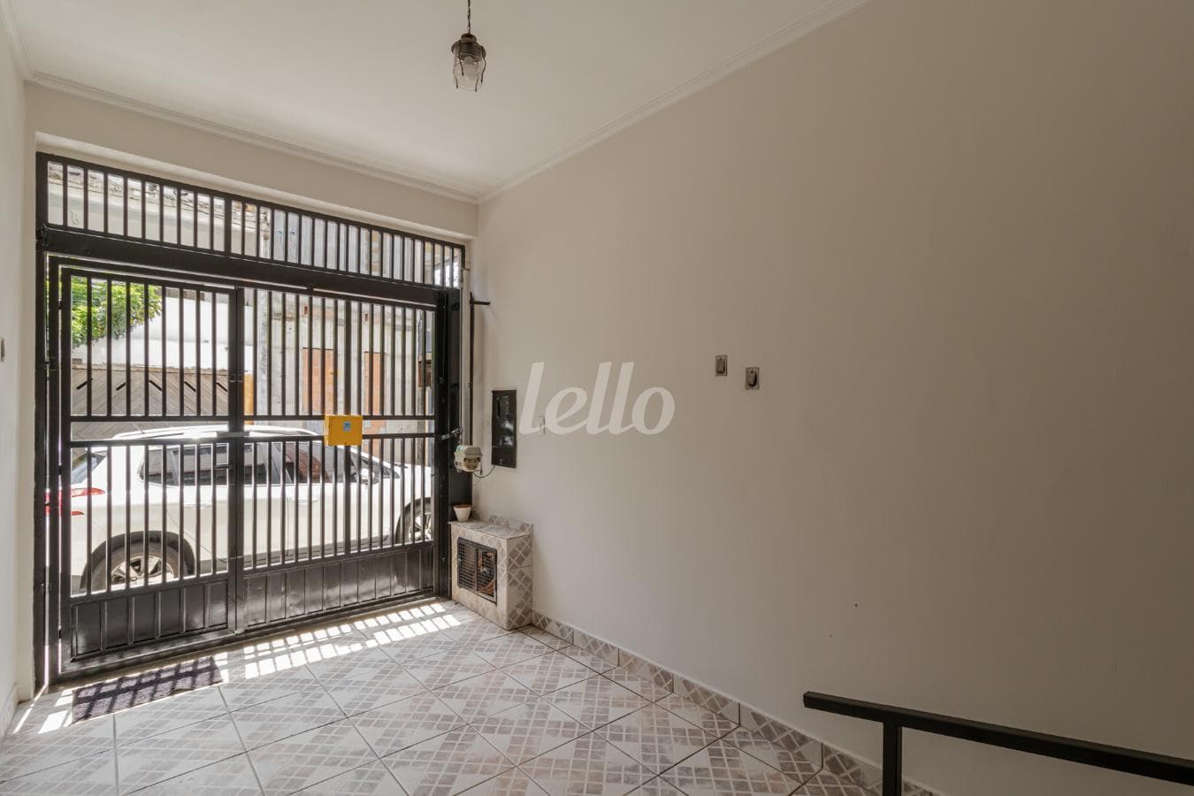 GARAGEM de Casa sobrado com 120 m² em Vila Santo Estevão - São Paulo