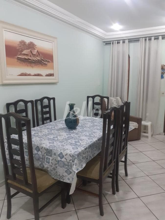 04 SALA DE JANTAR de Casa assobradada com 178 m² em Parque Maria Luiza - São Paulo