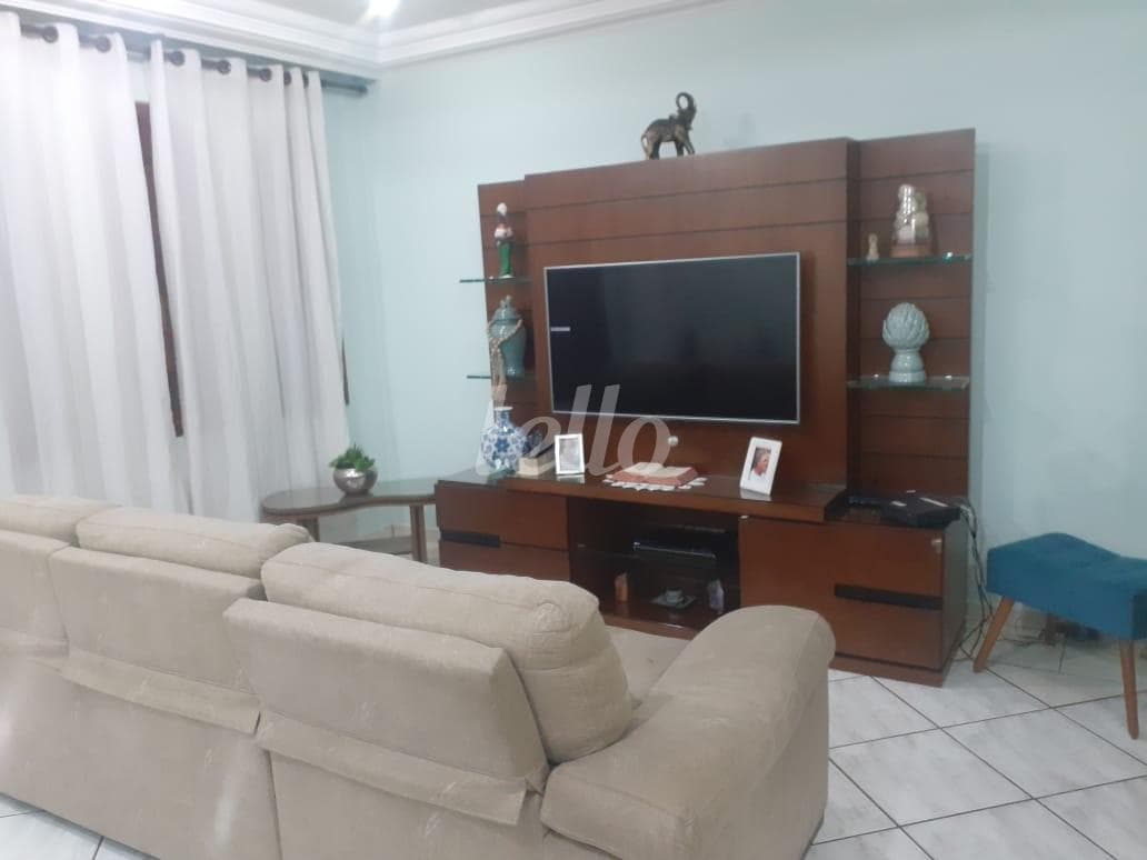 03 SALA DE TV de Casa assobradada com 178 m² em Parque Maria Luiza - São Paulo