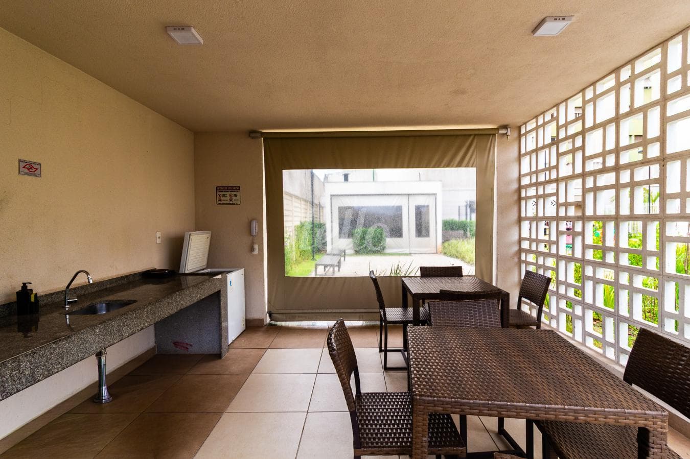 AREA CONDOMINIAL