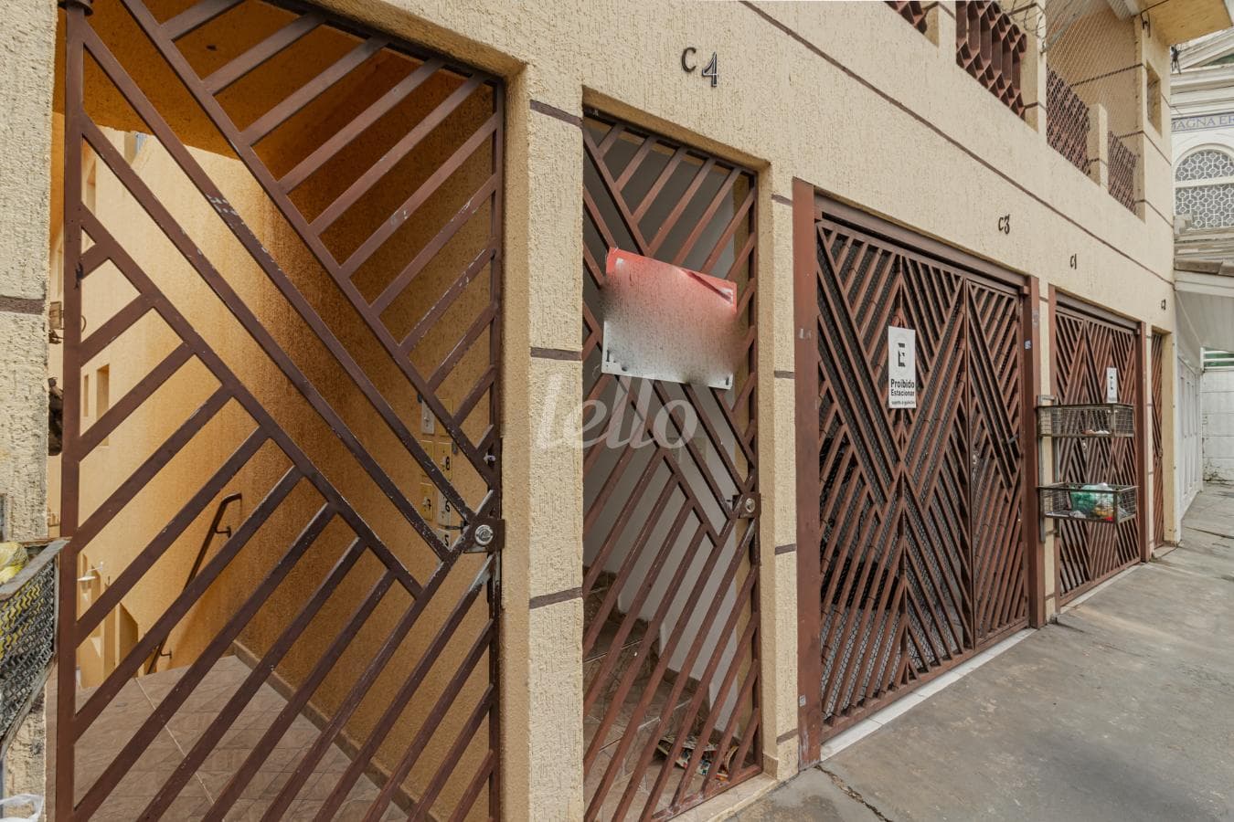 FACHADA de Casa assobradada com 85 m² em Vila Carrão - São Paulo