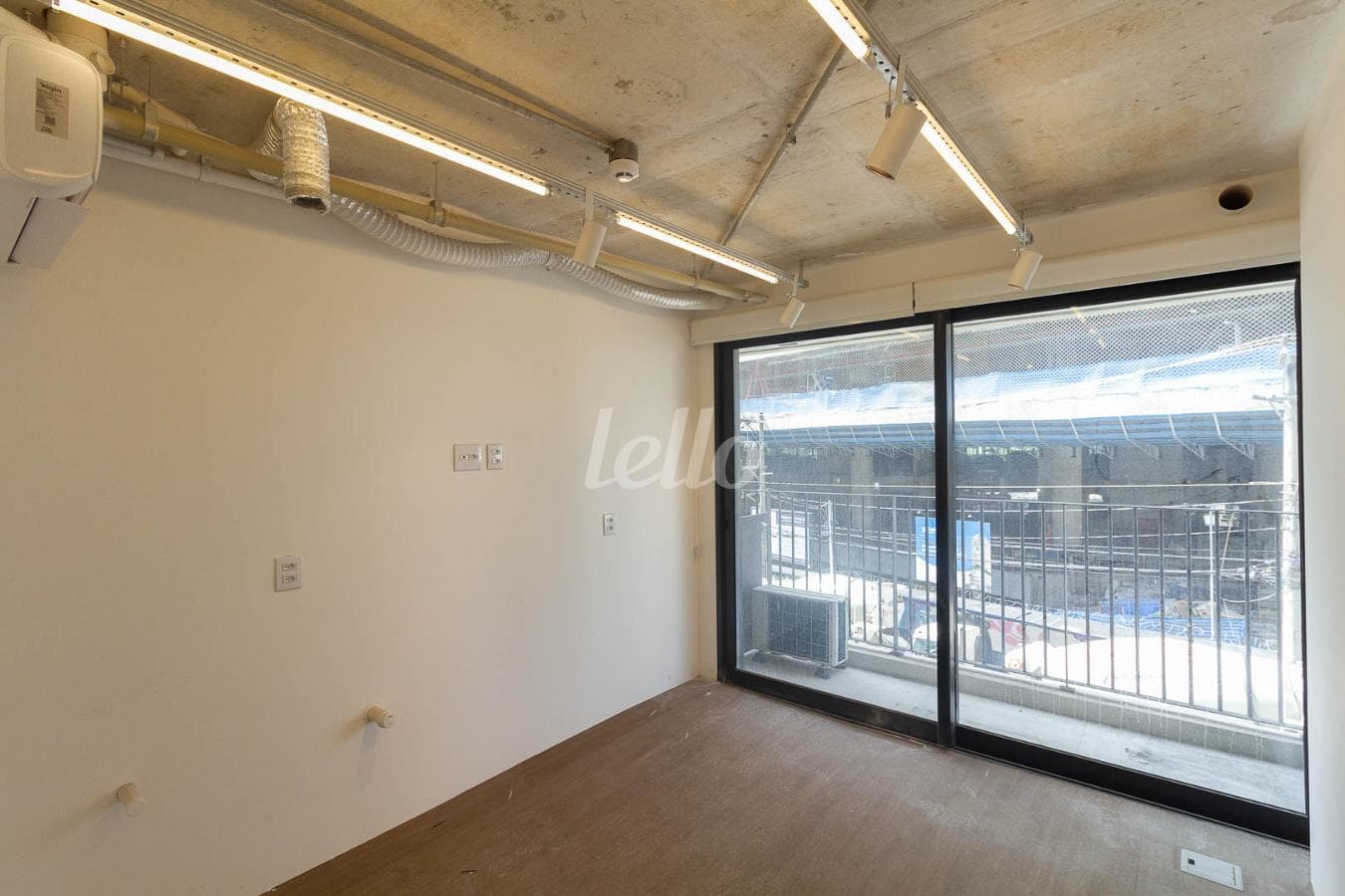 SALA de Sala / Conjunto com 16 m² em Pinheiros - São Paulo