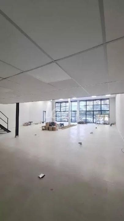 SALAO de Galpão/Armazém com 360 m² em Parque Capuava - Santo André