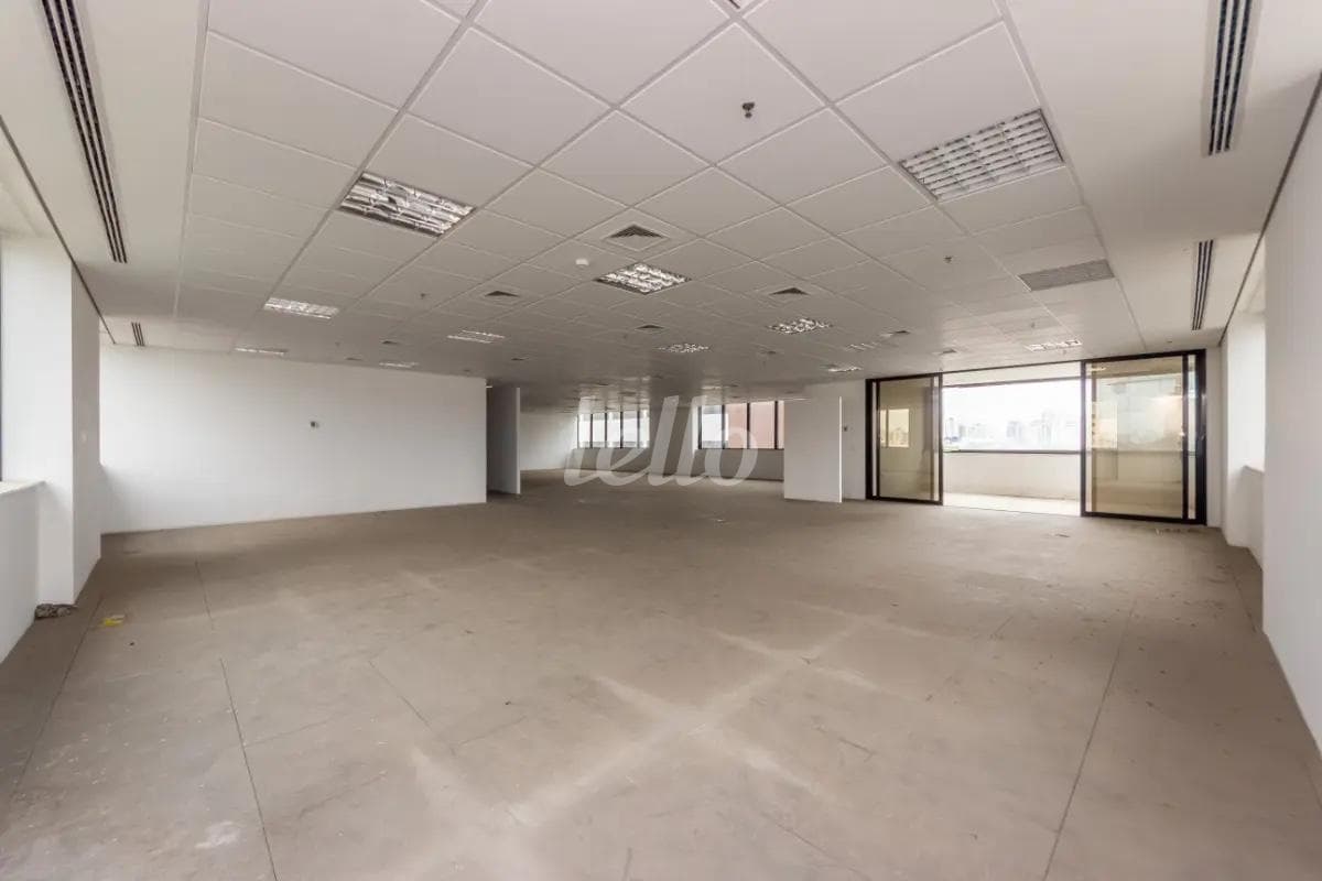 IMG_6874 de Sala / Conjunto com 300 m² em Parque Industrial Tomas Edson - São Paulo