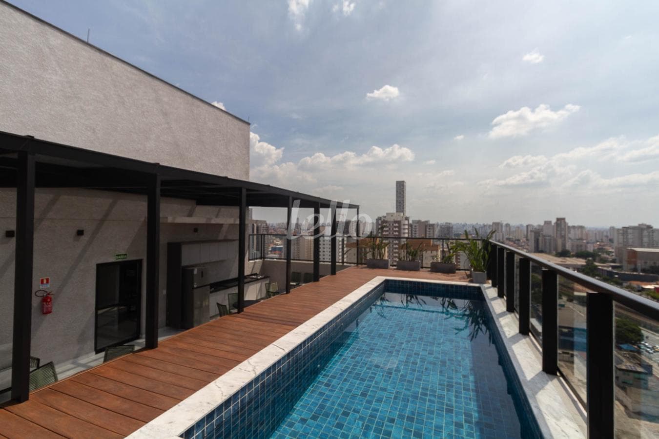 AREA CONDOMINIAL