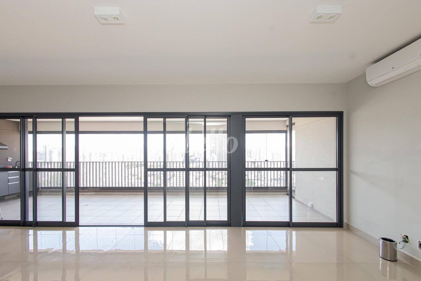 01SALA_002 de Apartamento com 165 m² em Tatuapé - São Paulo