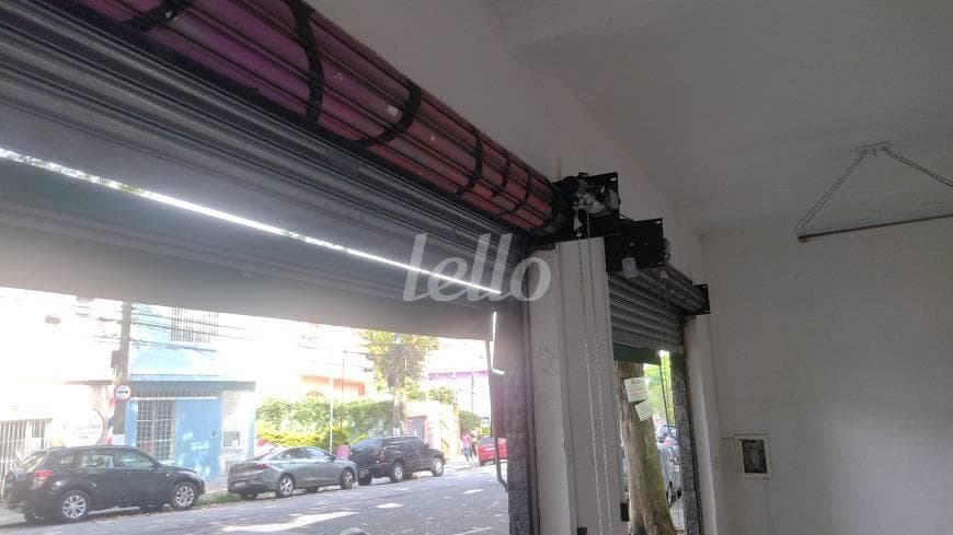 ENTRADA de Loja com 129 m² em Sumaré - São Paulo