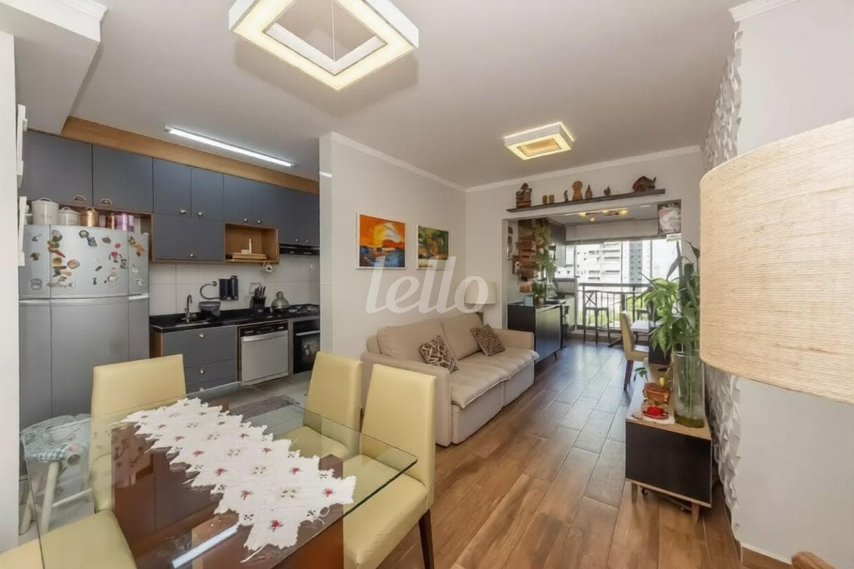 SALA de Apartamento com 64 m² em Parque São Jorge - São Paulo