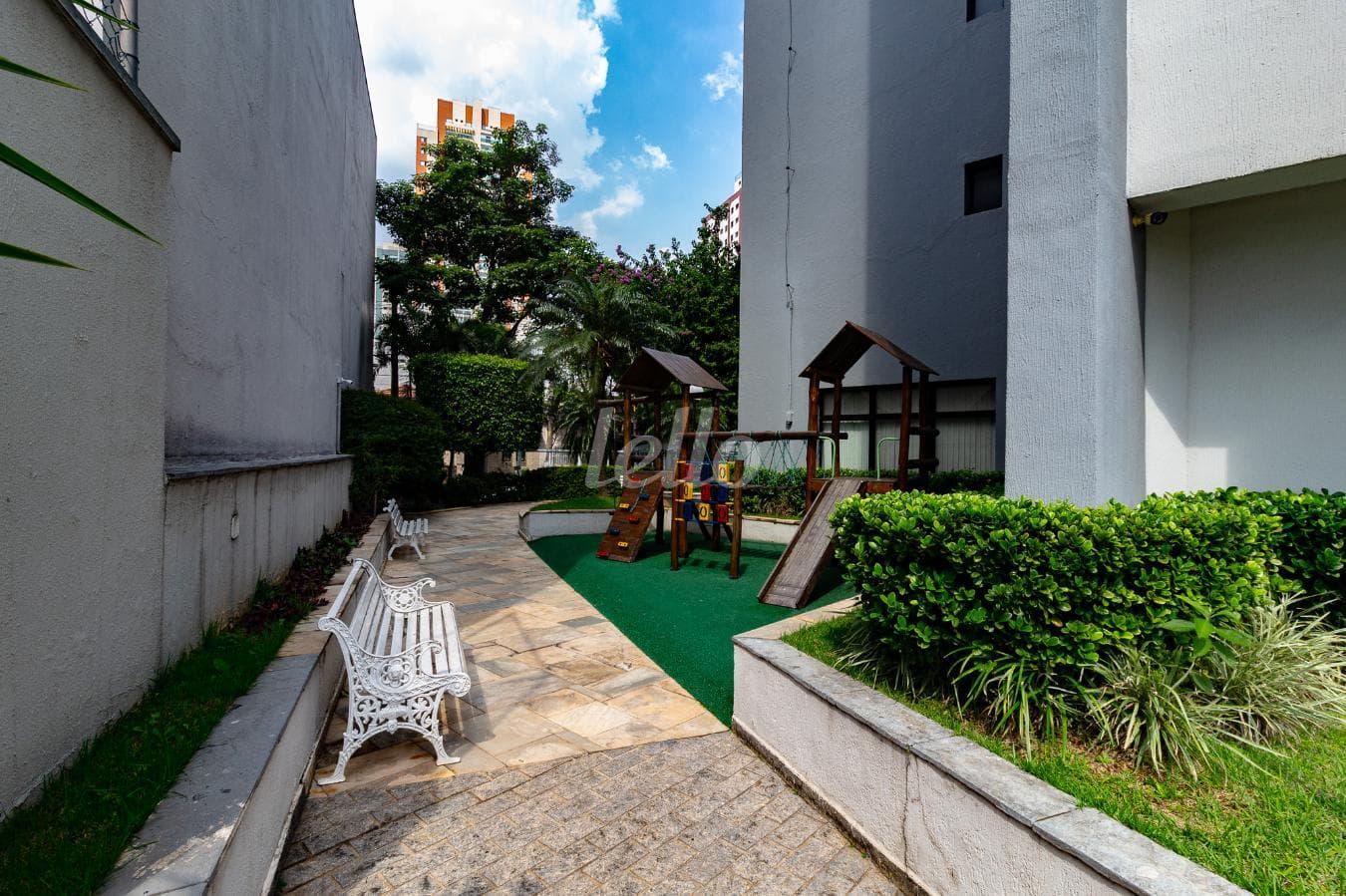 AREA CONDOMINIAL