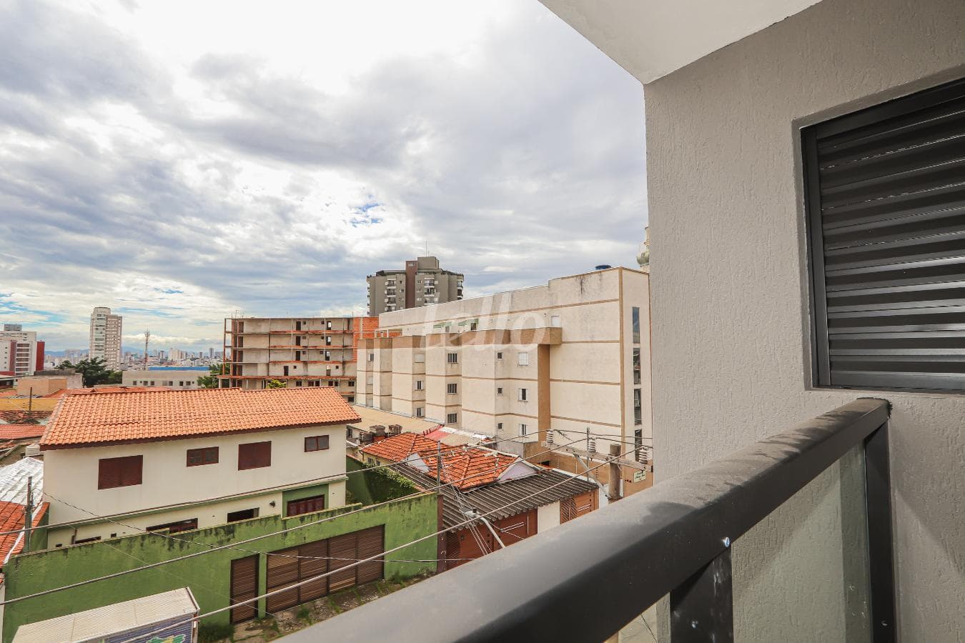 SACADAVARANDA de Apartamento com 35 m² em Vila Carrão - São Paulo
