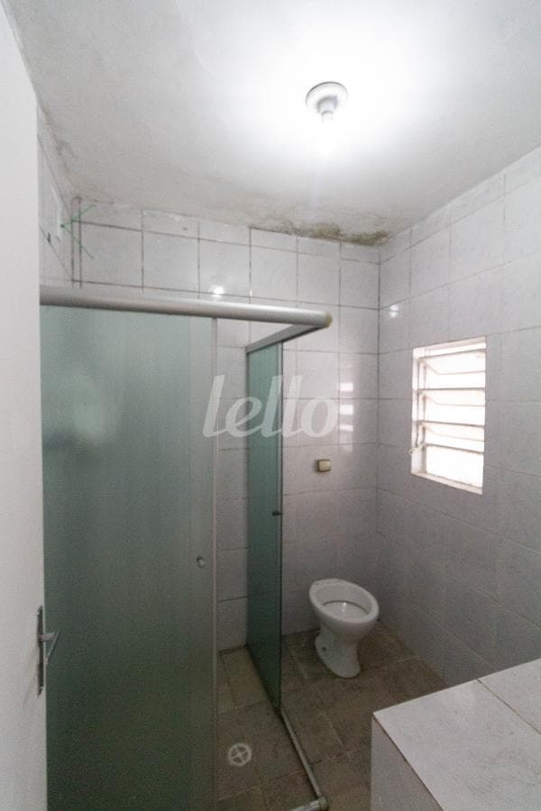 BANHEIRO SOCIAL de Casa térrea com 50 m² em Vila Azevedo - São Paulo