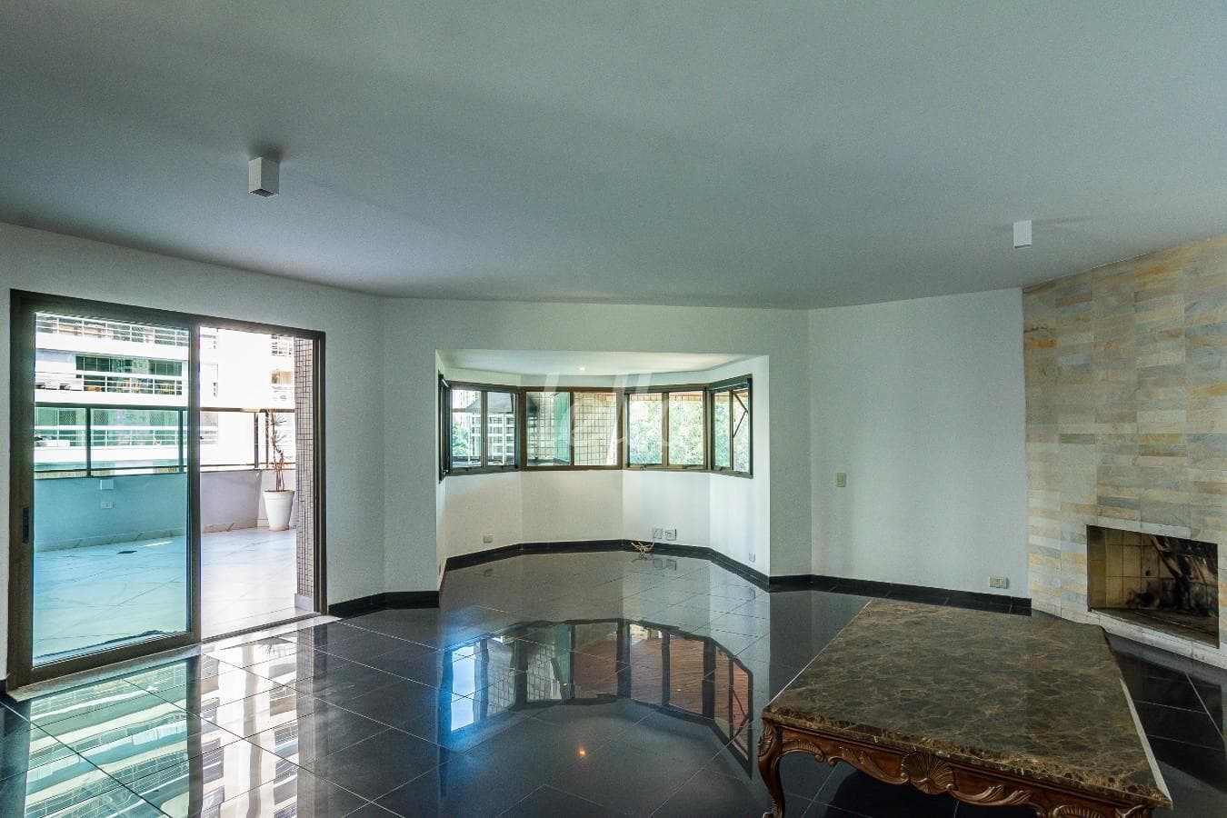 01SALA_003_DESTAQUE de Apartamento com 286 m² em Jardim Fonte do Morumbi - São Paulo